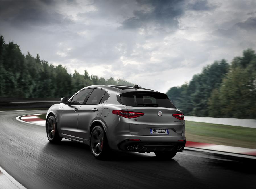  Alfa Romeo Stelvio Quadrifoglio NRING (949) 2018 года  (фото 2 из 21)